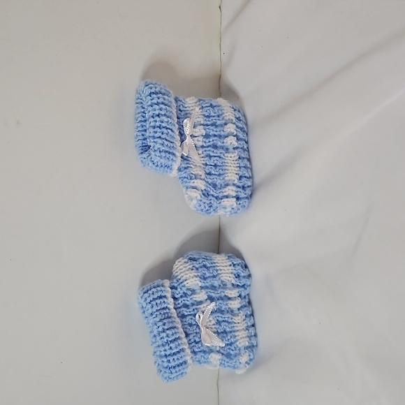 Hand Crafted Crochet Baby Shoes Baby Blue and white Tread & Handmade Bow Ribbon - Picture 11 of 16